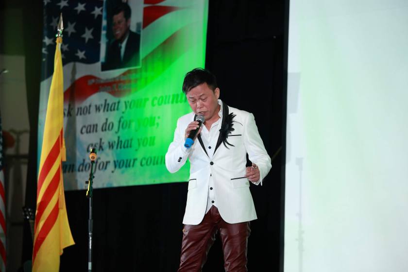 012-Ca Si Ha Long-Mot Chut Qua Cho Que Huong